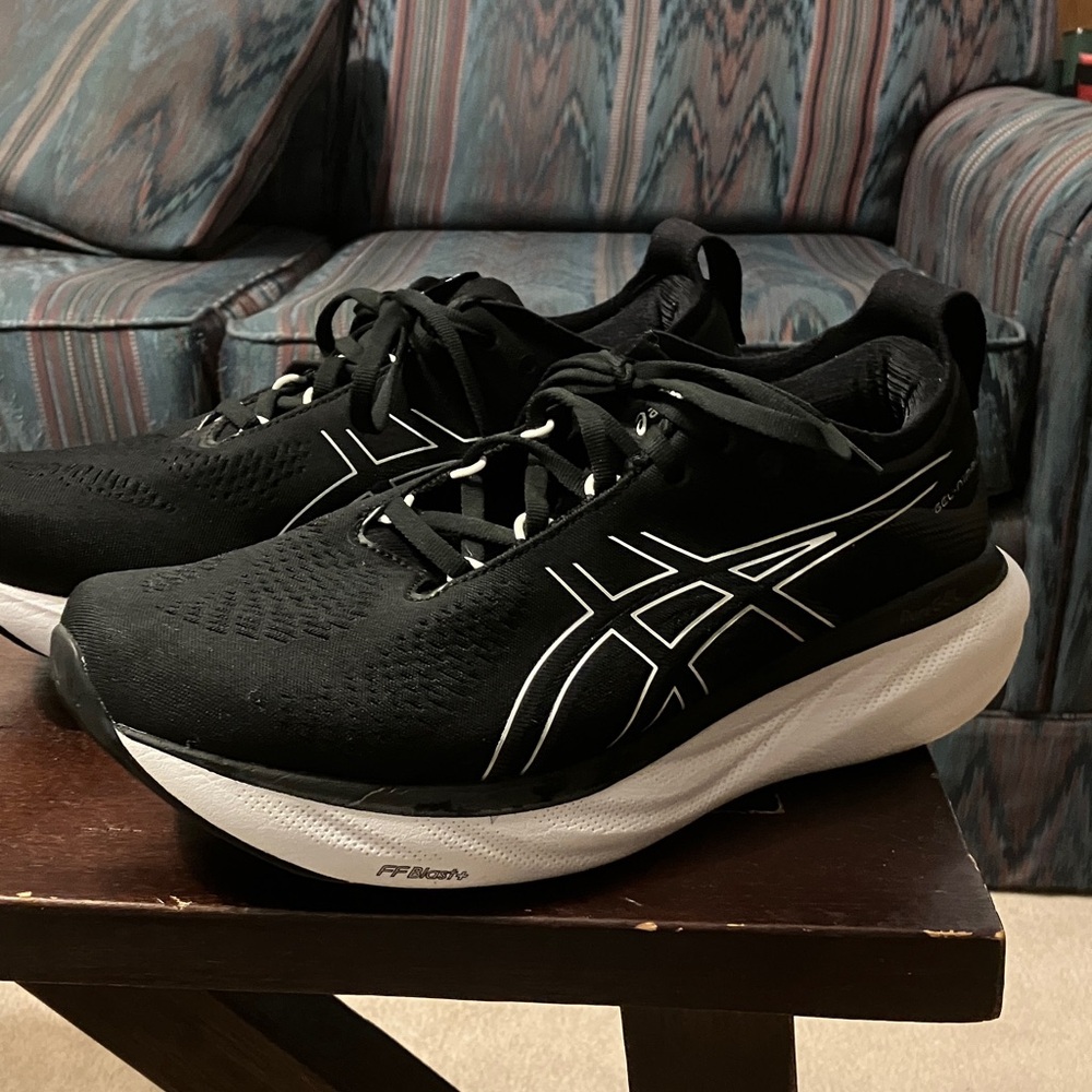 ASICS Gel-Nimbus Black Athletic Shoes